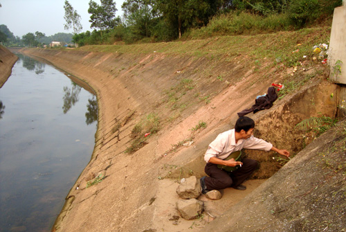 Sống gần công trình “đại thủy nông” mà vẫn… “khát”
